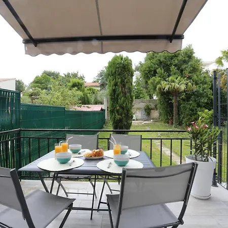 T2 Avec Terrasse / 10mn Grande Apartment *